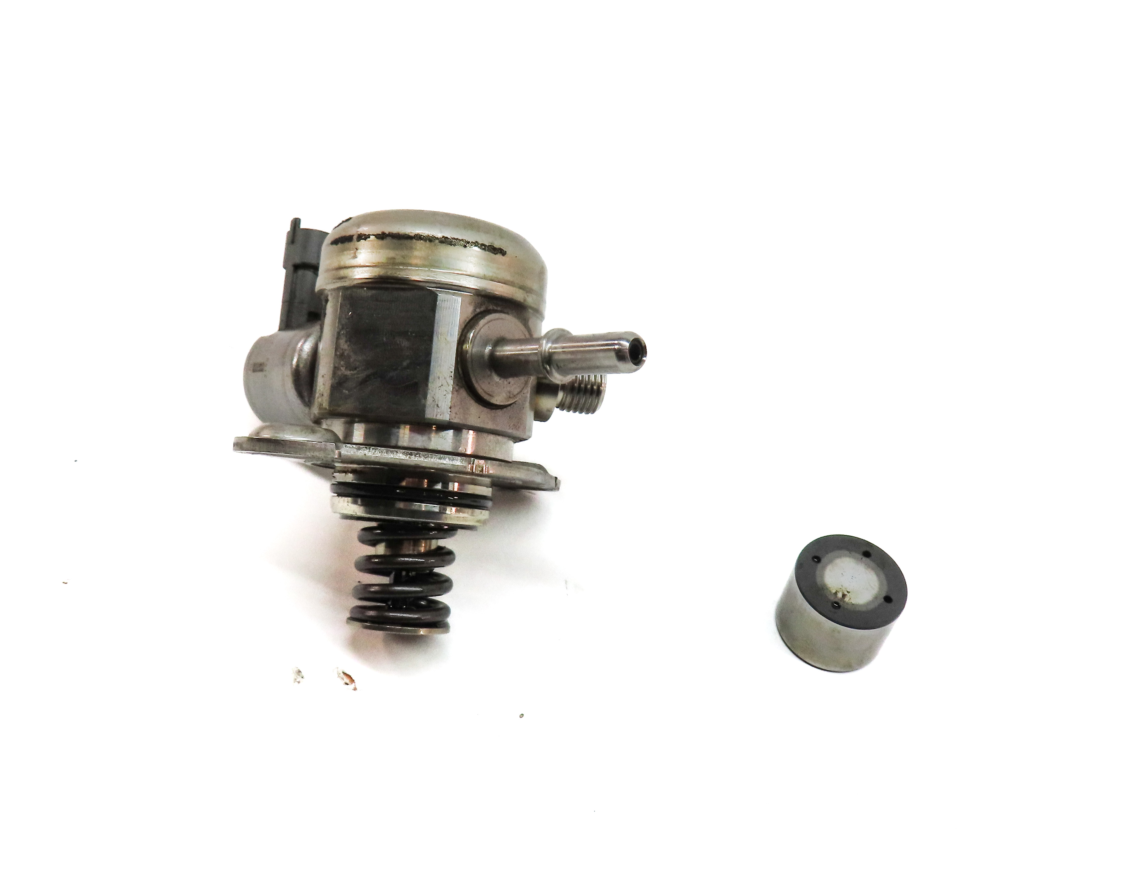 12-17 LR2 DISCOVERY SPORT RANGE ROVER EVOQUE (L538 L550) HIGH PRESSURE FUEL PUMP — exact item pictured